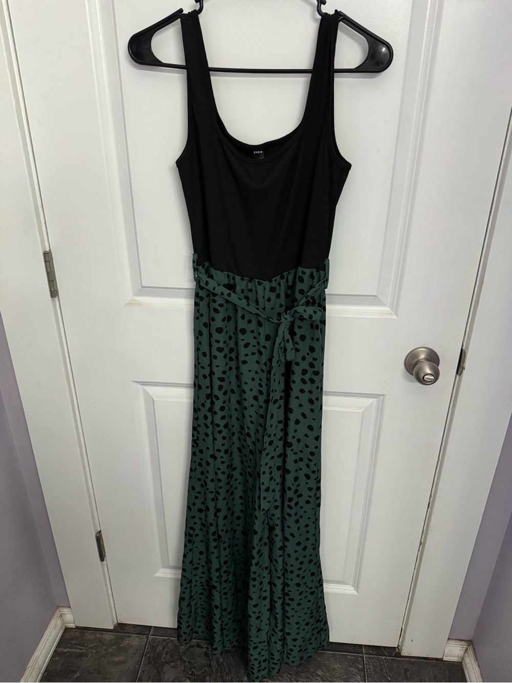 SHEIN Black & Forest Green Polka Dot Jumpsuit with Tie Waist